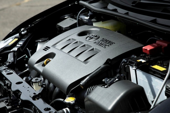 Под капотом Toyota Fielder - двигатель 2ZR-FAE - 1,8 литров: