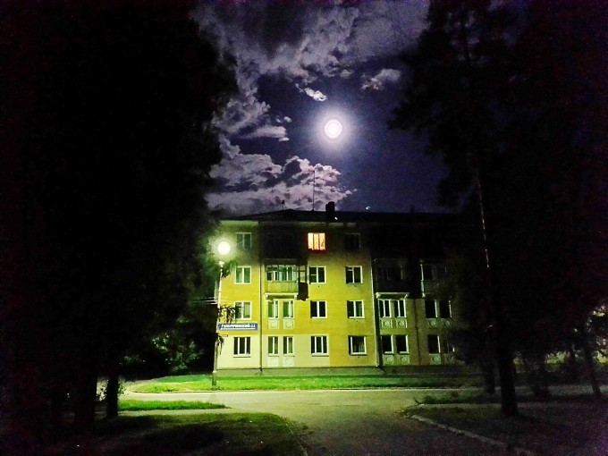 фонарь, окно, Луна ...