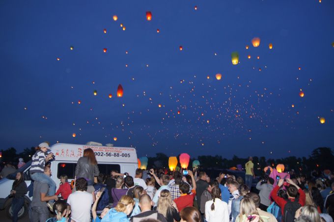 ЗапускФонариков-14