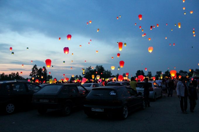 ЗапускФонариков-10