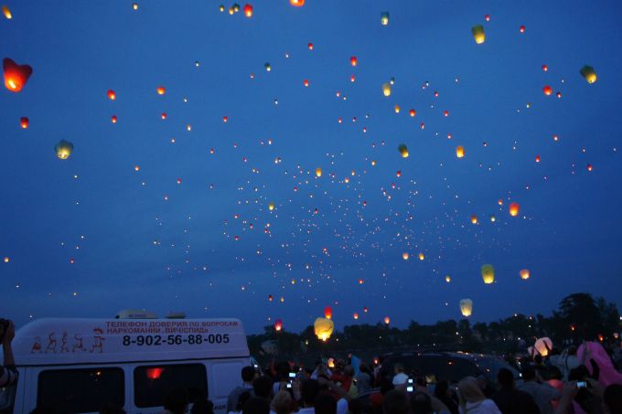 ЗапускФонариков-17