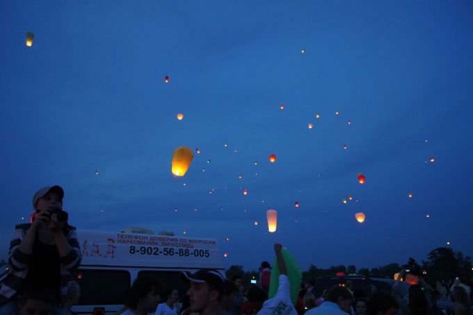 ЗапускФонариков-26