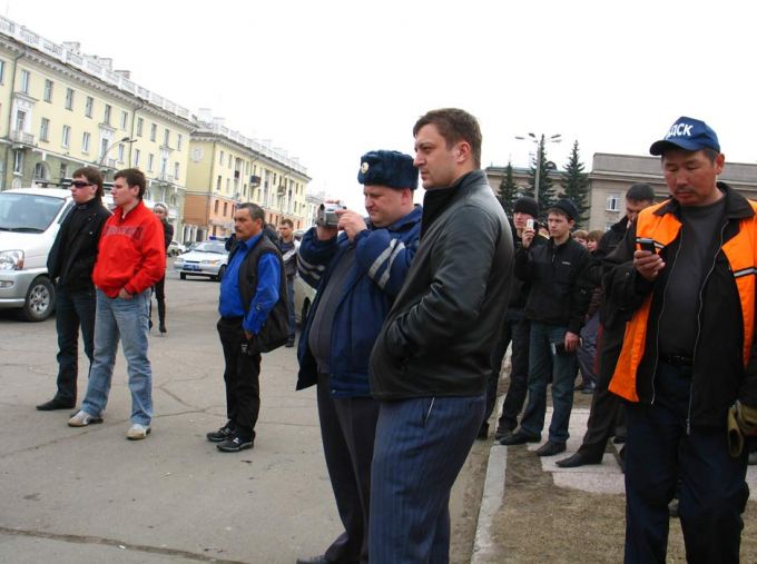 ДПСник записывает на видео